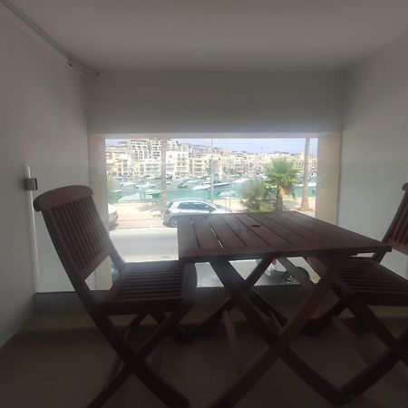 Aquamarine Sea Front Apartments - Elevated Ground Floor With Balcony And Yard مارساسكالا المظهر الخارجي الصورة