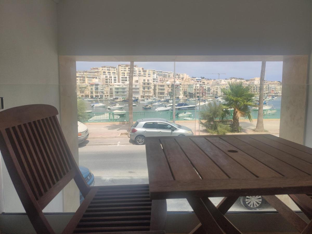 Aquamarine Sea Front Apartments - Elevated Ground Floor With Balcony And Yard مارساسكالا المظهر الخارجي الصورة